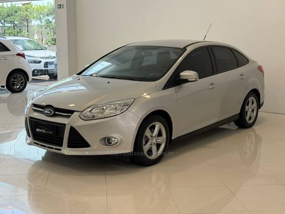 FORD FOCUS 2.0 SE SEDAN 16V FLEX 4P POWERSHIFT